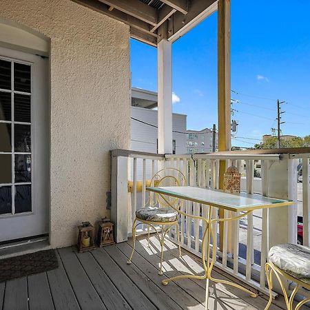 Retro Retreat In Dtsp - Explore The Downtown Area St. Petersburg Extérieur photo