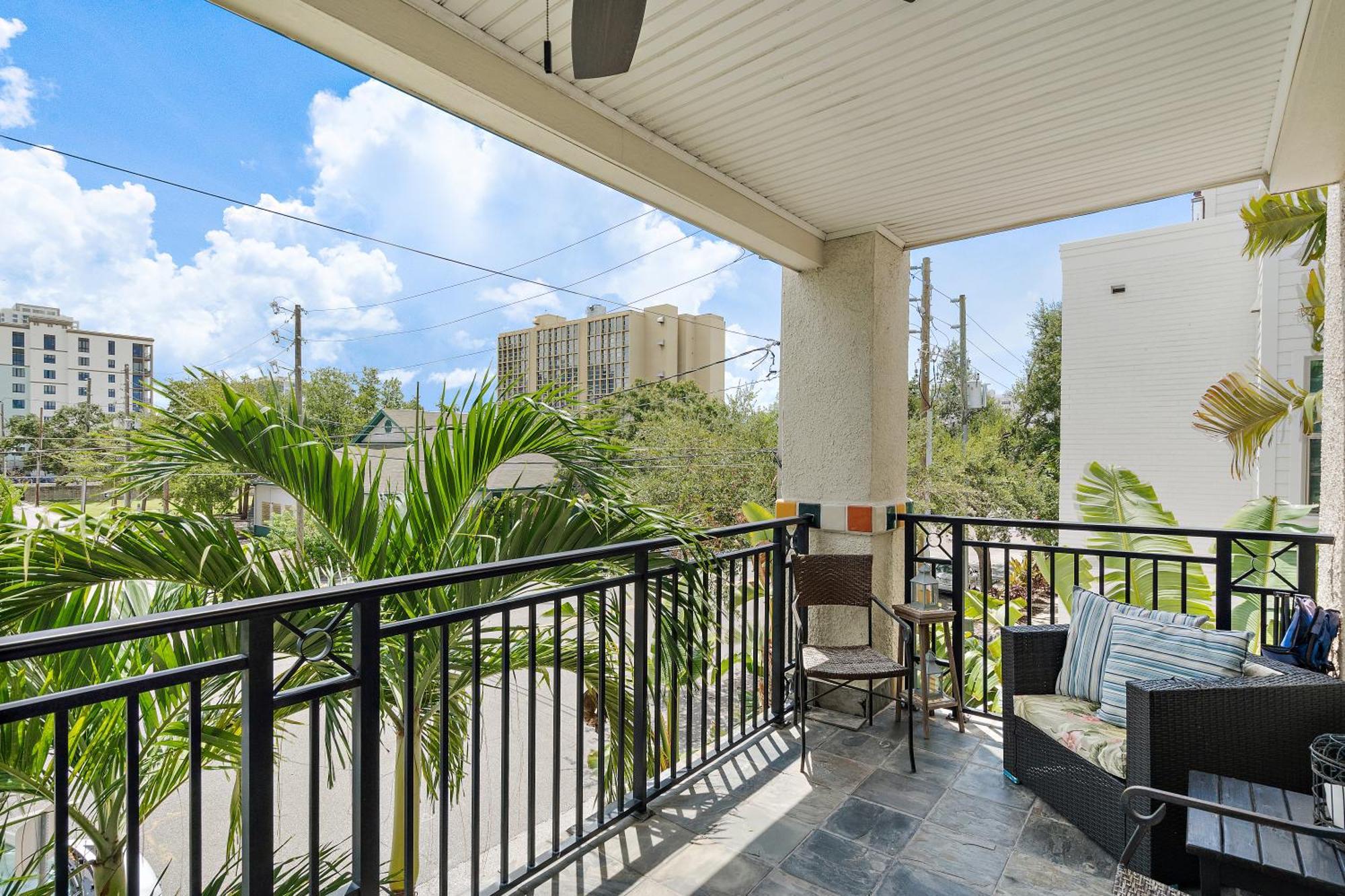 Retro Retreat In Dtsp - Explore The Downtown Area St. Petersburg Extérieur photo