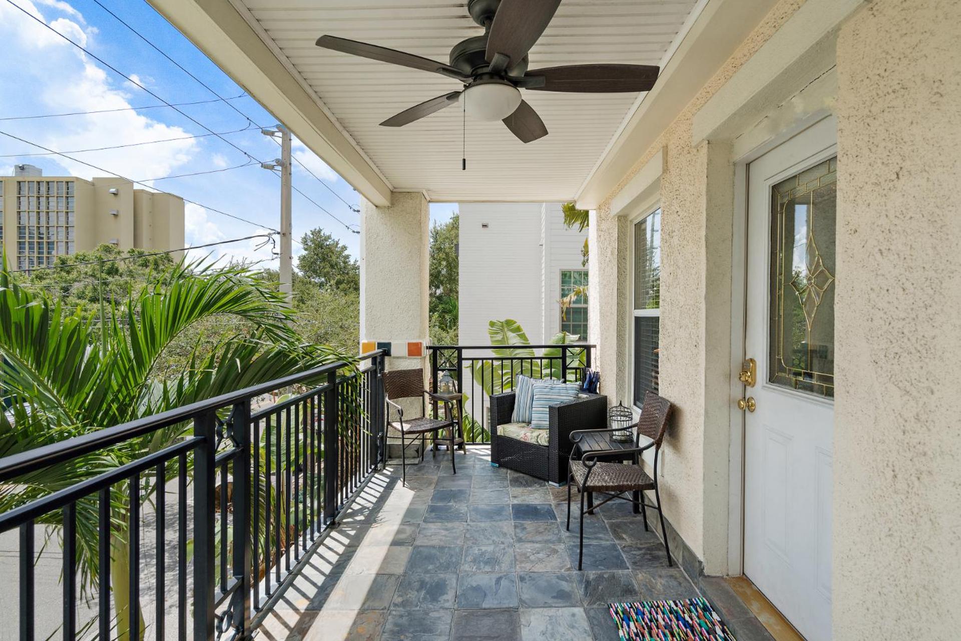 Retro Retreat In Dtsp - Explore The Downtown Area St. Petersburg Extérieur photo